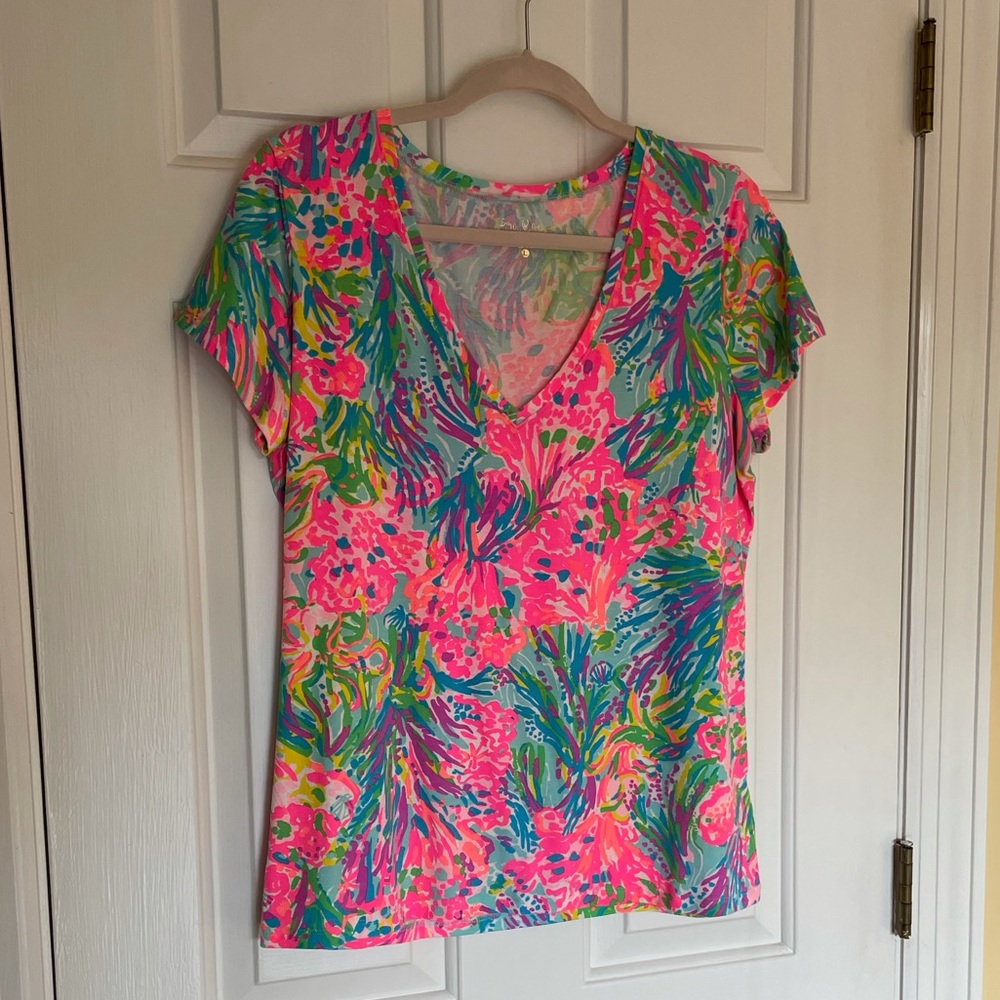 Lilly Pulitzer V Necktop NWOT